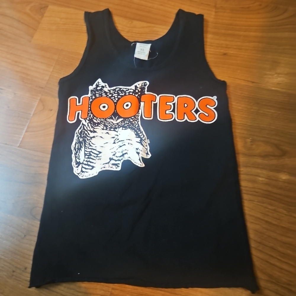 Hooters Black XS Tank Top